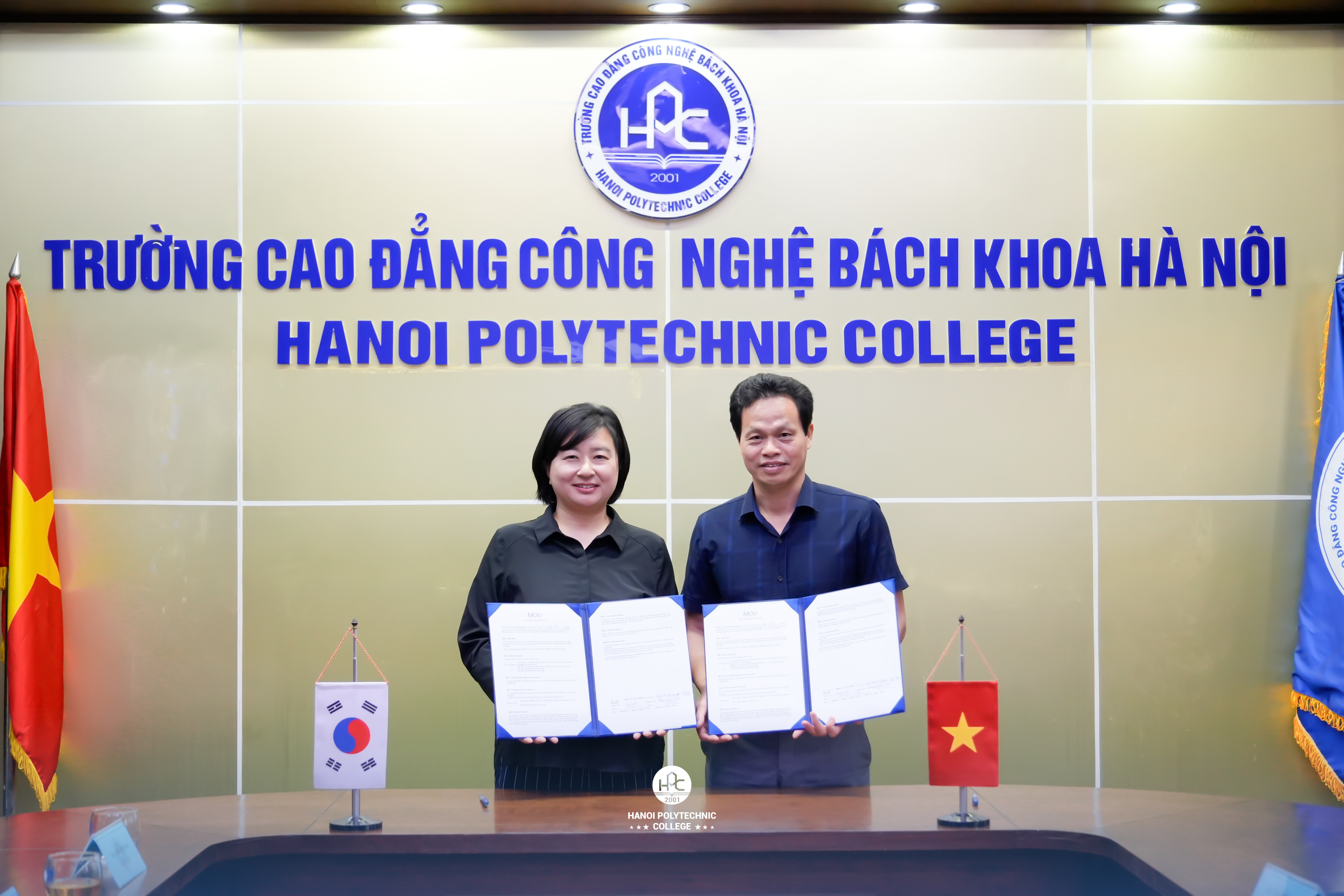 Lễ ký kết MOU giữ HPC và BookIPS