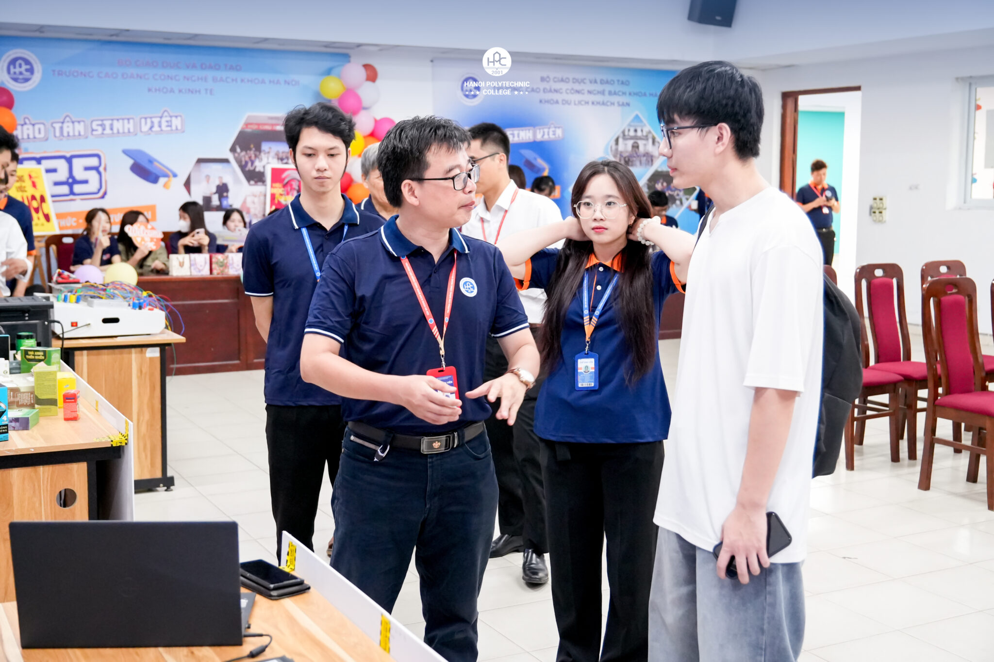 Sinh viên nhập học K25